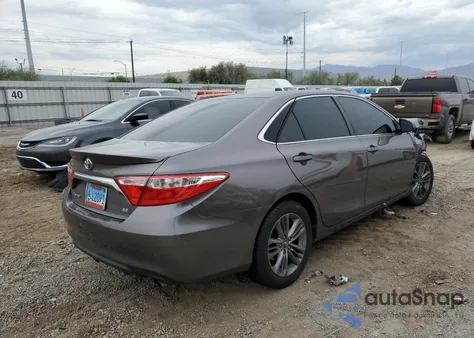 2017 Toyota Camry Le z USA, uszkodzony, nr VIN 296420